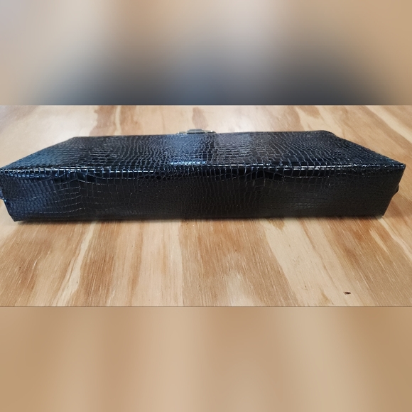 Vintage Faux Crocodile Clutch - Picture 9 of 9